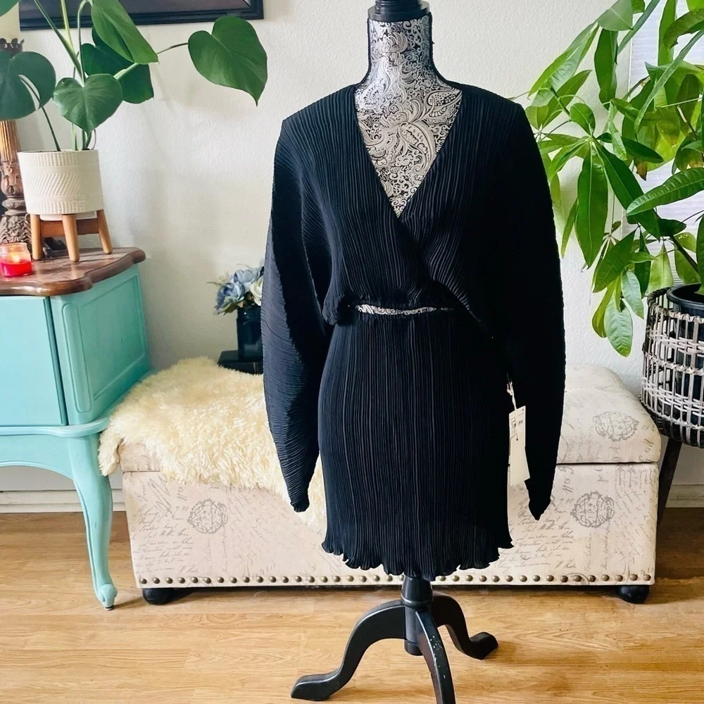 NWT Good American Always Fits Plissé Mini Dress in Black, Size 3/4 (Large/XL) - Picture 3 of 12